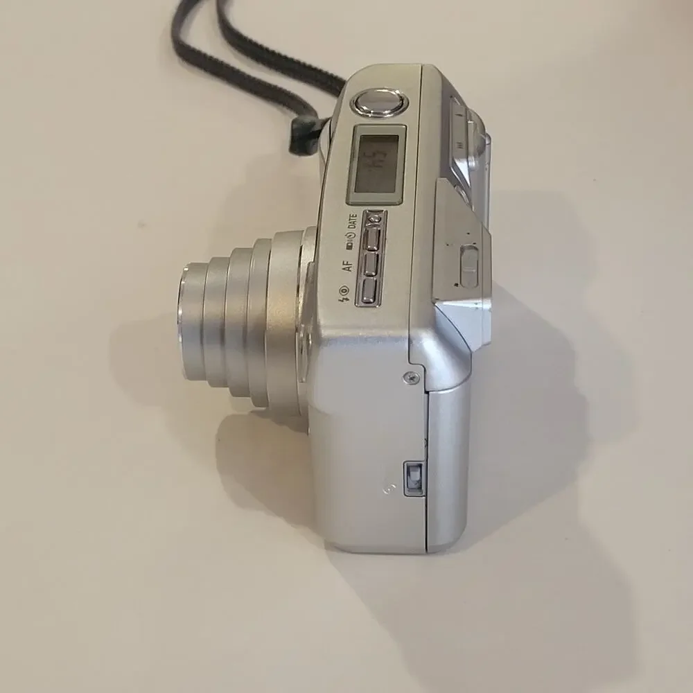 Pentax iq zoom